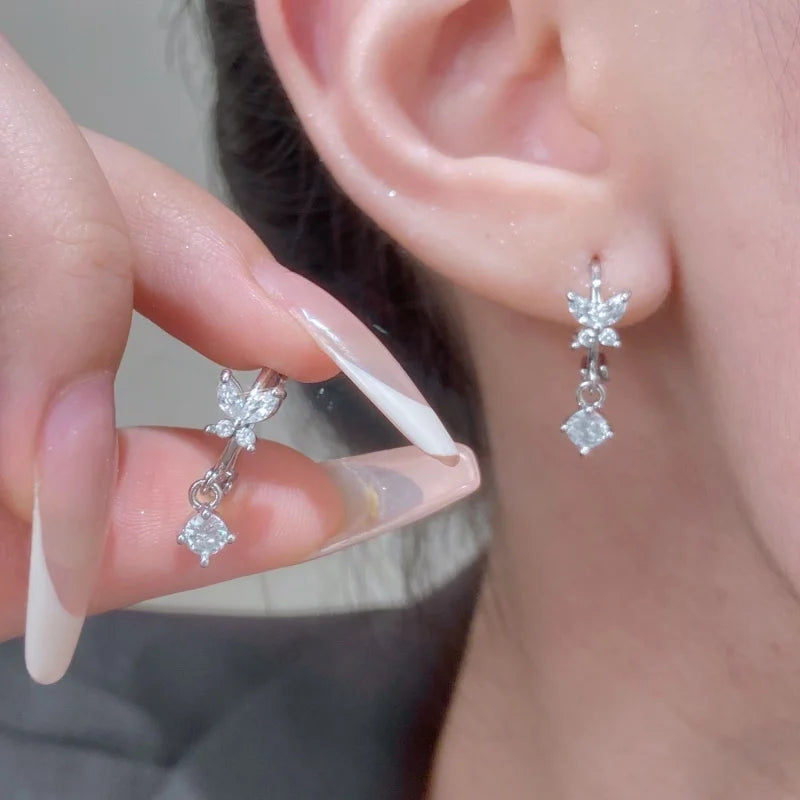 Dance of the Stars: Elegant and Sparkling Earrings!