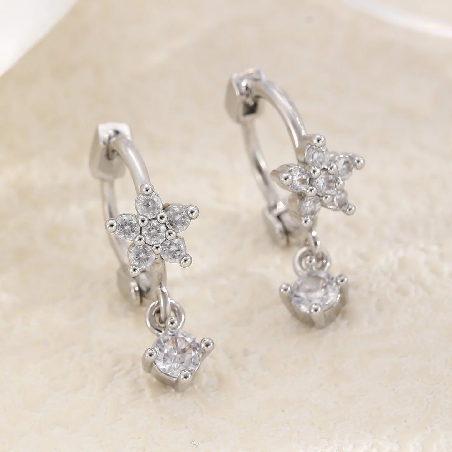 Dance of the Stars: Elegant and Sparkling Earrings!